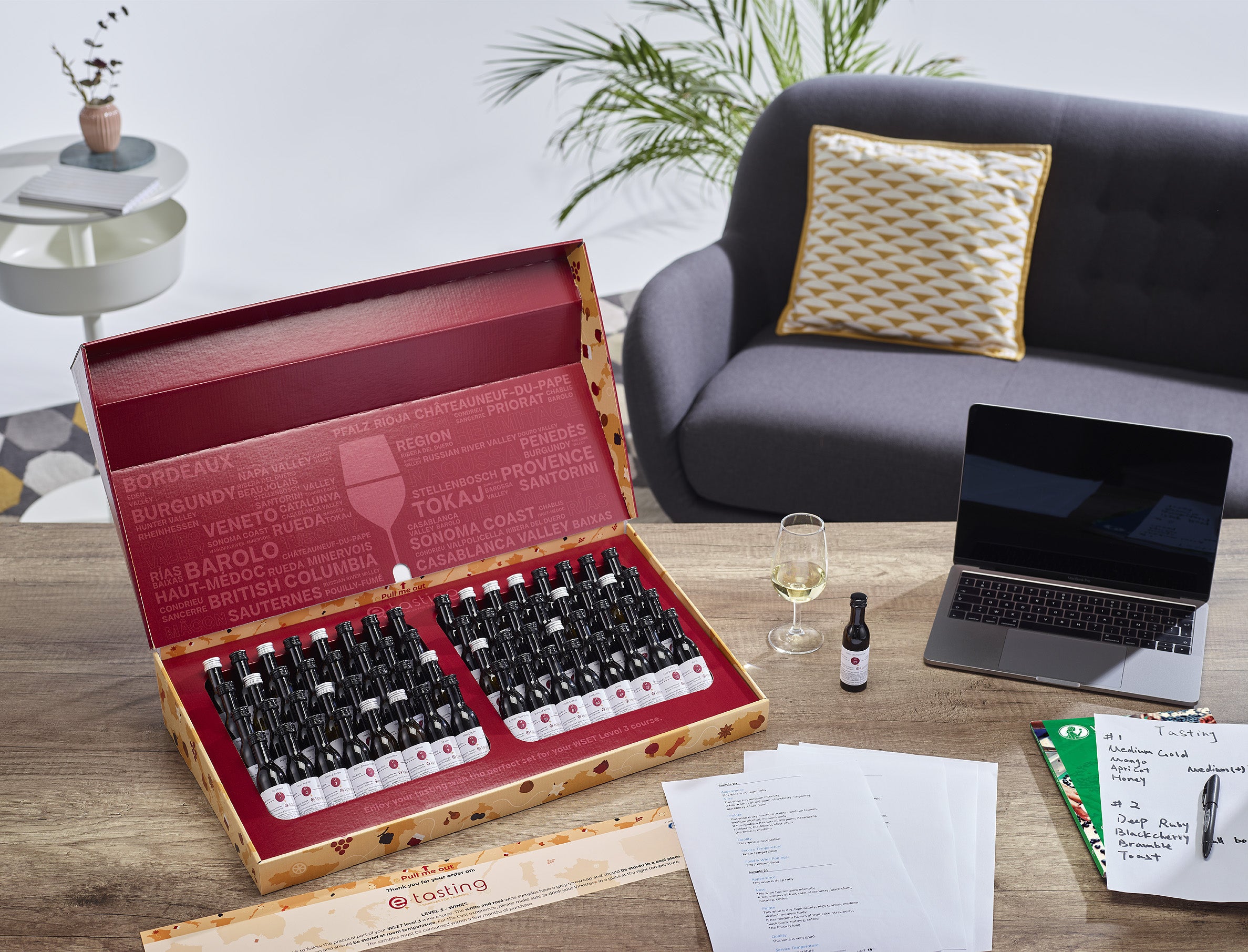 【WSET Level 3 】Award in Wines 教材3点セット WSET Level 3 Wines: 64-Wine Tasting Kit | Wine Educate